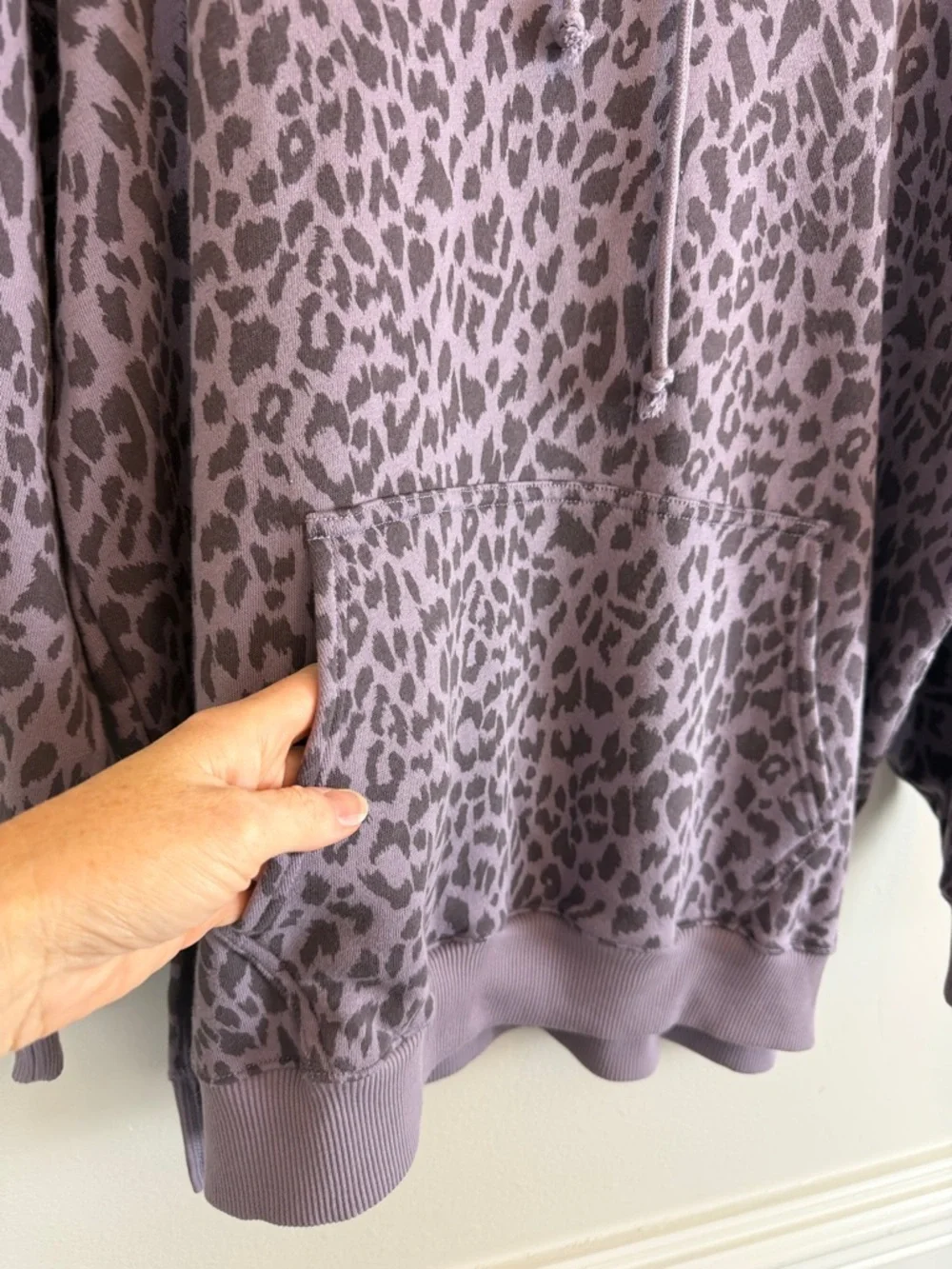 American Eagle Ahhh-mazingly Soft Jegging Fit Animal Print Hoodie Small